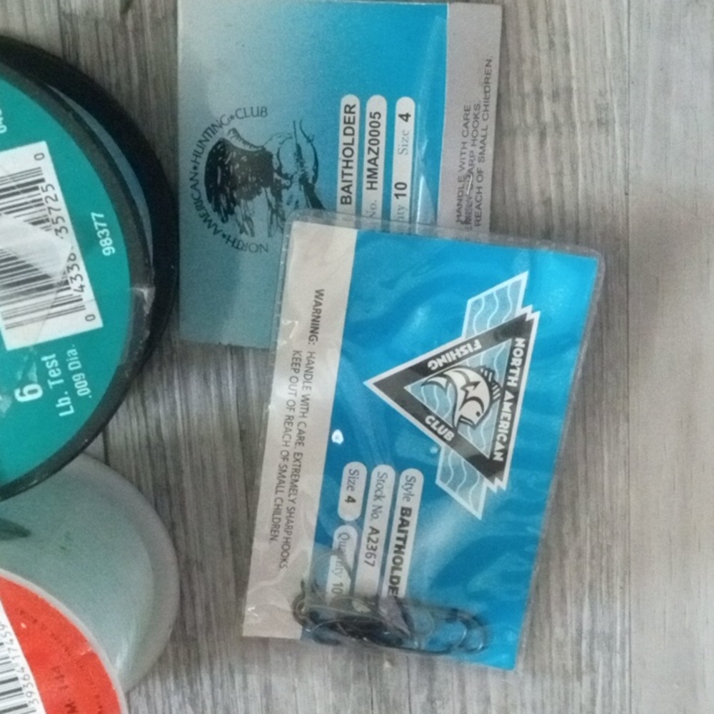 Fishing accessories bundle - Picture 4 of 11
